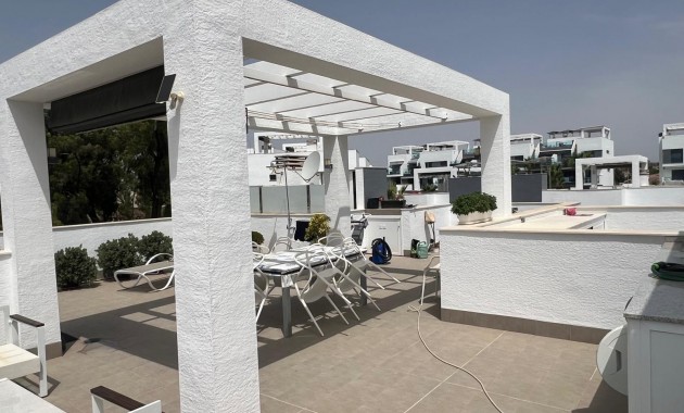Venta - Apartamento / piso -
Guardamar del Segura - Urbanizaciones