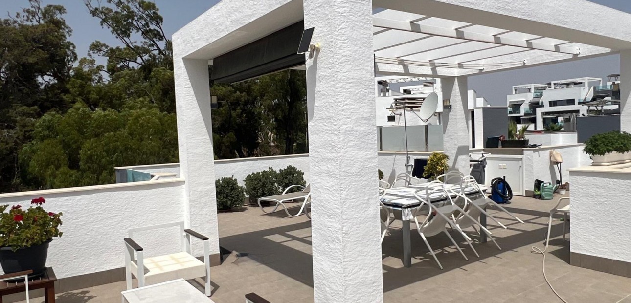 Venta - Apartamento / piso -
Guardamar del Segura - Urbanizaciones
