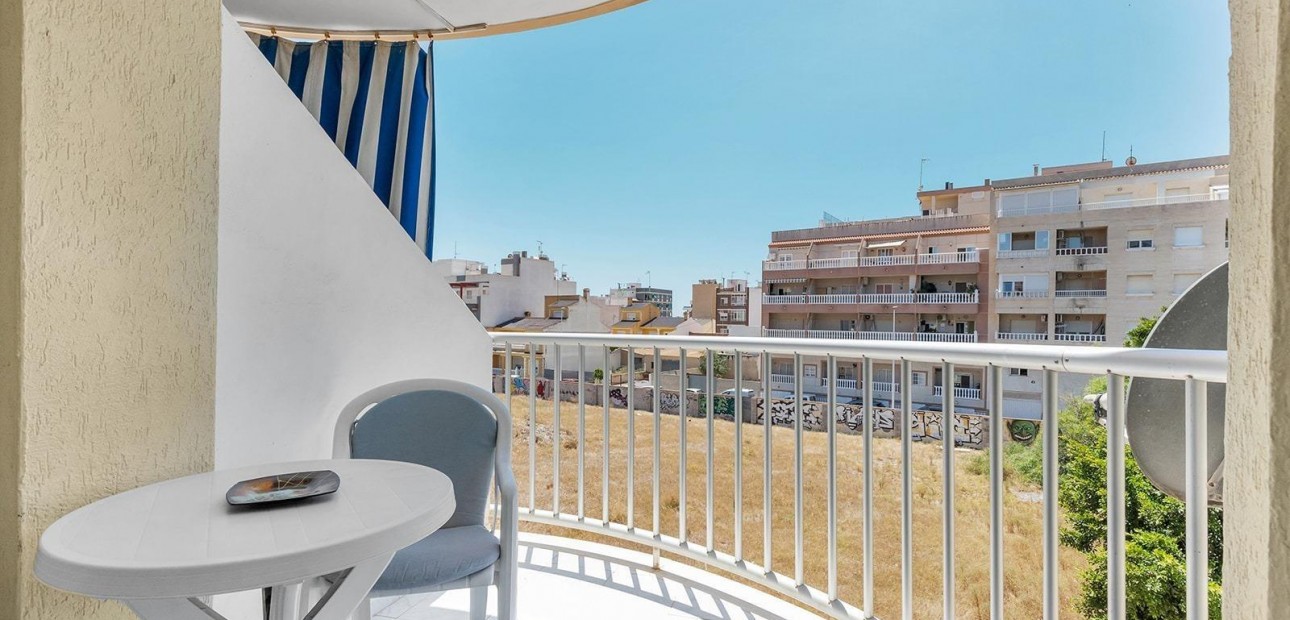 Venta - Apartamento / piso -
Torrevieja - La Mata pueblo