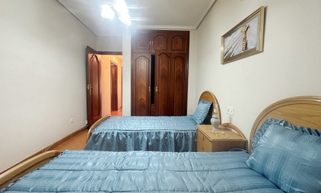 Venta - Apartamento / piso -
Torrevieja - Torrevieja - Centre