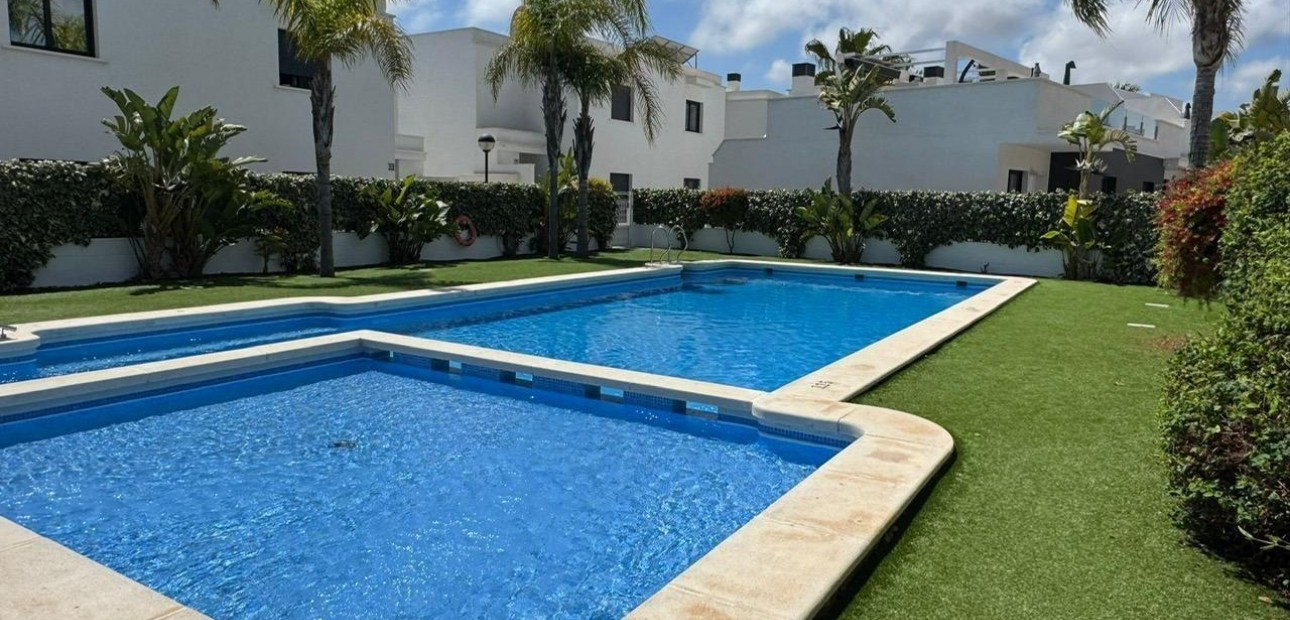 Venta - Duplex -
Orihuela Costa - Lomas de Cabo Roig