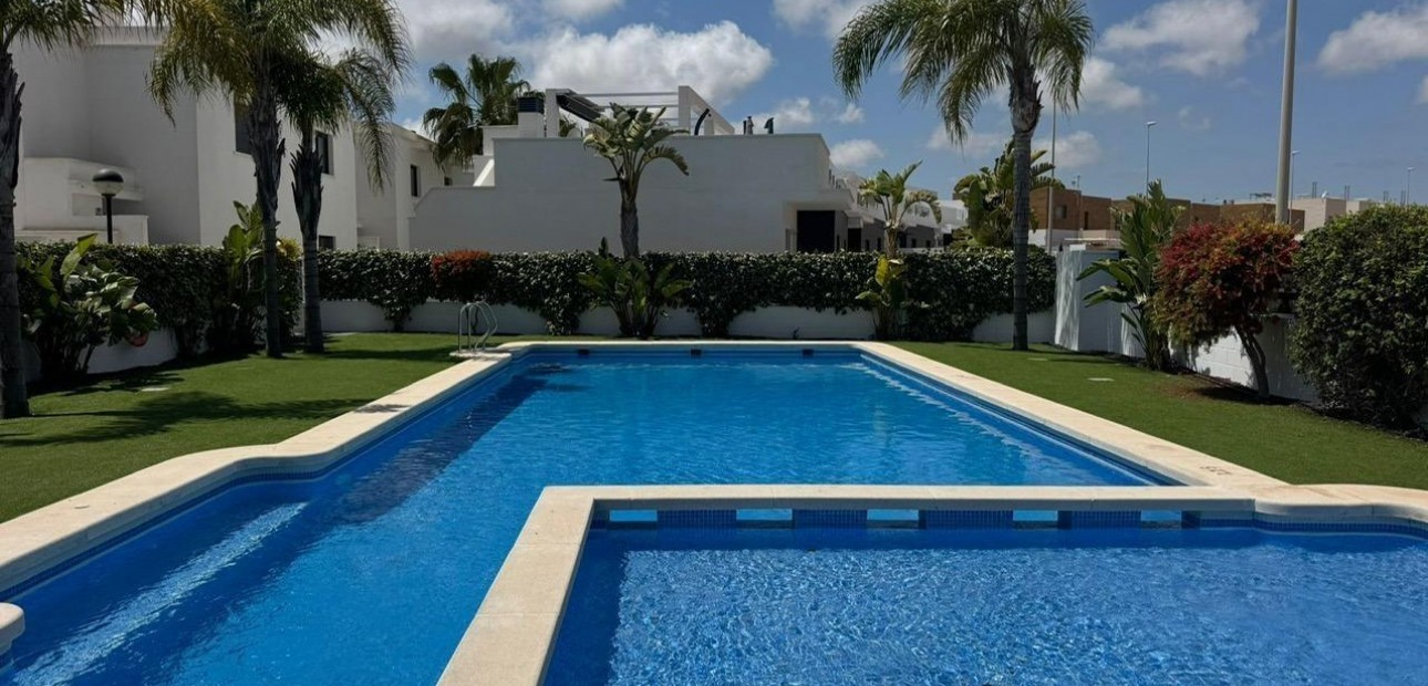 Venta - Duplex -
Orihuela Costa - Lomas de Cabo Roig