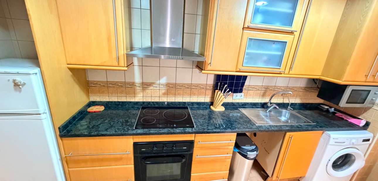 Venta - Apartamento / piso -
Los Montesinos