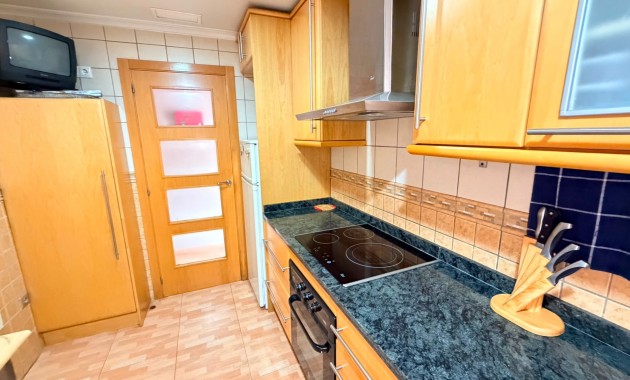 Venta - Apartamento / piso -
Los Montesinos