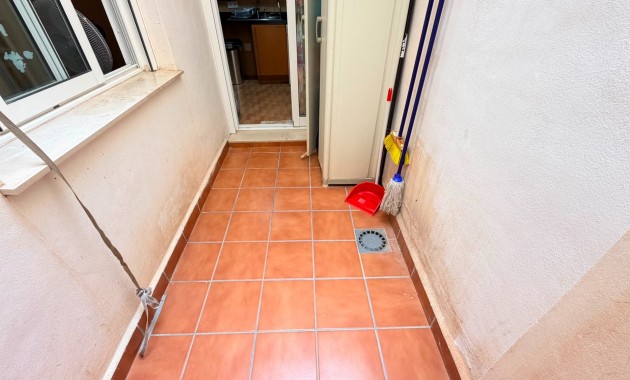 Venta - Apartamento / piso -
Los Montesinos