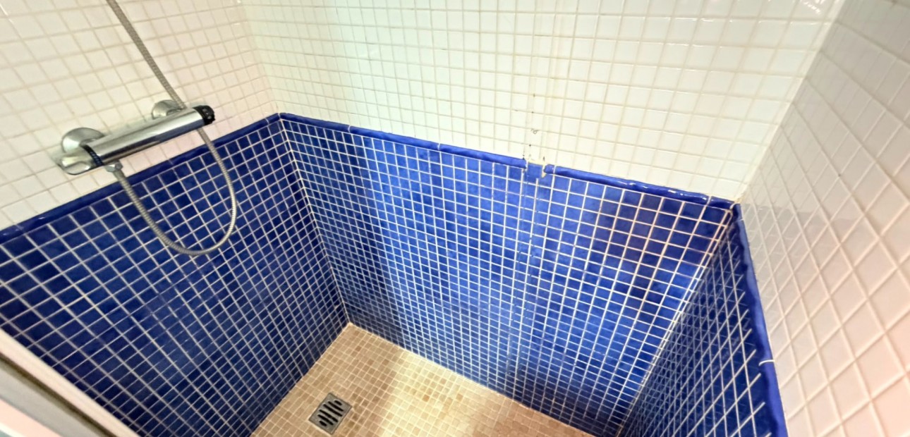 Venta - Apartamento / piso -
Los Montesinos