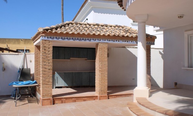 Venta - Villa -
Jacarilla - Comunidad valenciana