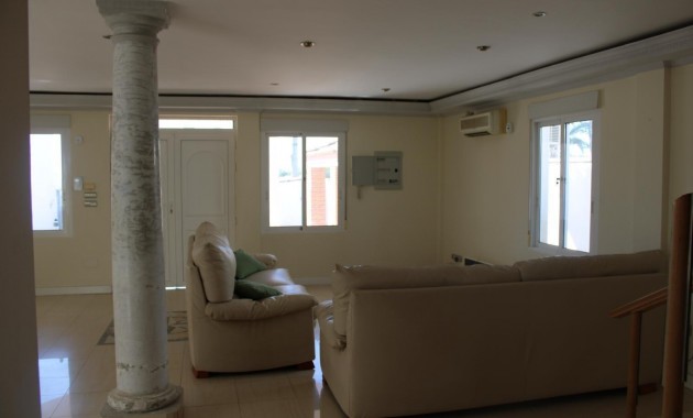 Venta - Villa -
Jacarilla - Comunidad valenciana