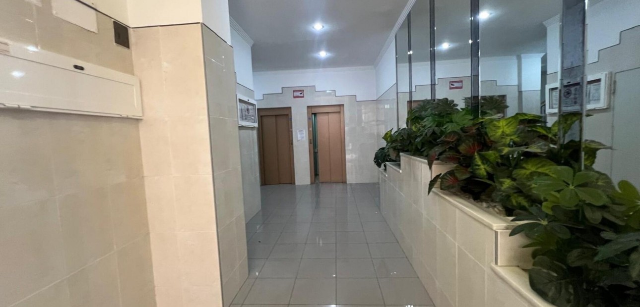 Sale - Apartment / flat -
Torrevieja - Parque de las Naciones