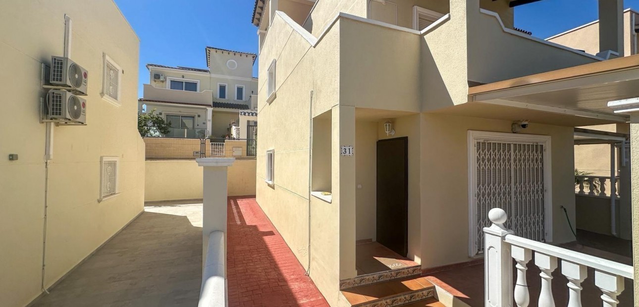 Venta - Apartamento / piso -
Orihuela Costa - Las Filipinas