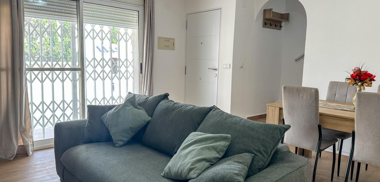 Venta - Apartamento / piso -
Orihuela Costa - Las Filipinas