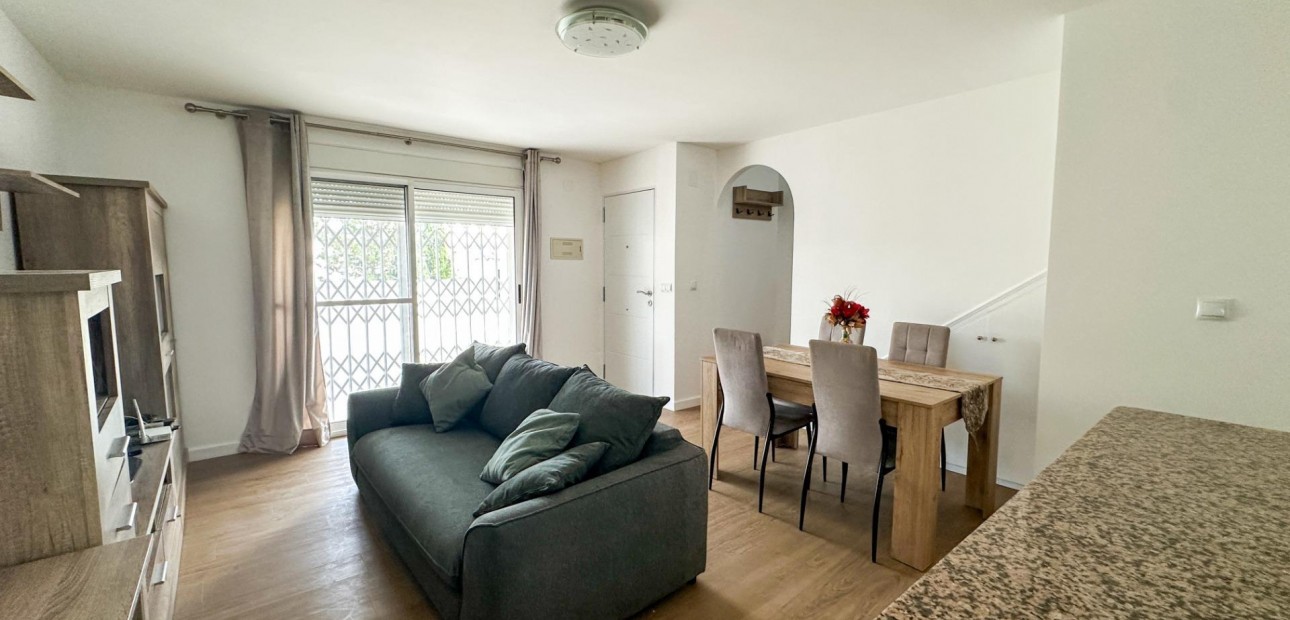 Venta - Apartamento / piso -
Orihuela Costa - Las Filipinas