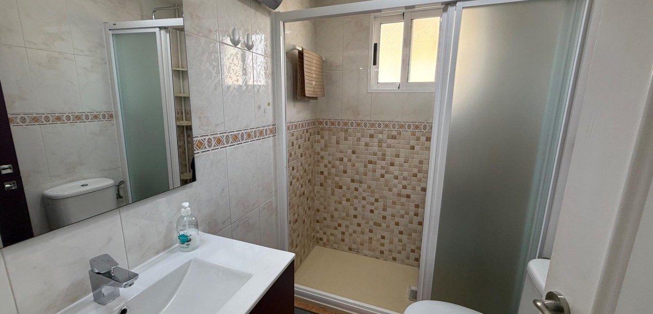 Venta - Apartamento / piso -
Torrevieja - Playa del cura