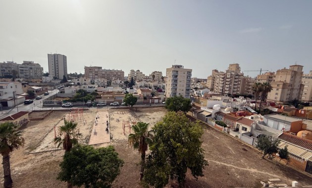 Venta - Apartamento / piso -
Torrevieja - Playa del cura