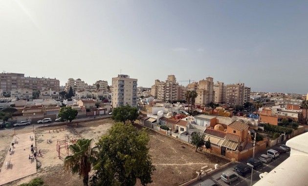Venta - Apartamento / piso -
Torrevieja - Playa del cura