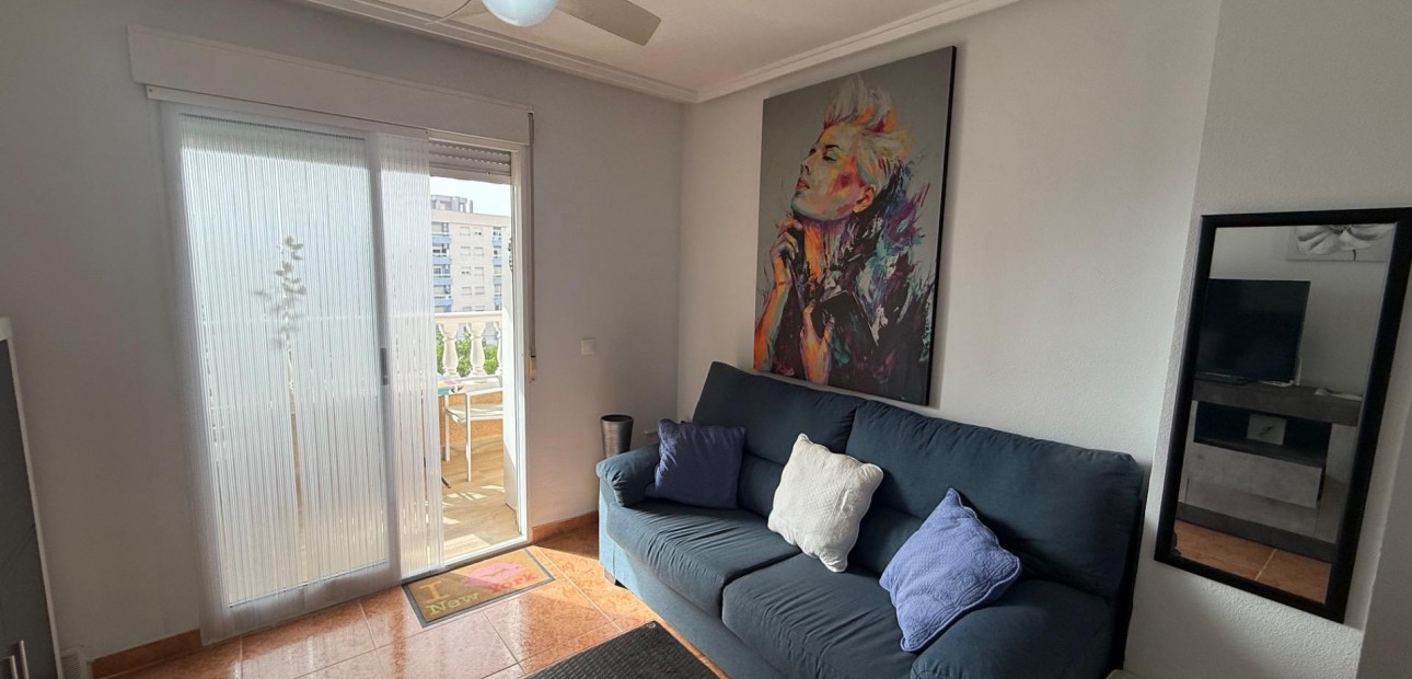 Venta - Apartamento / piso -
Torrevieja - Playa del cura