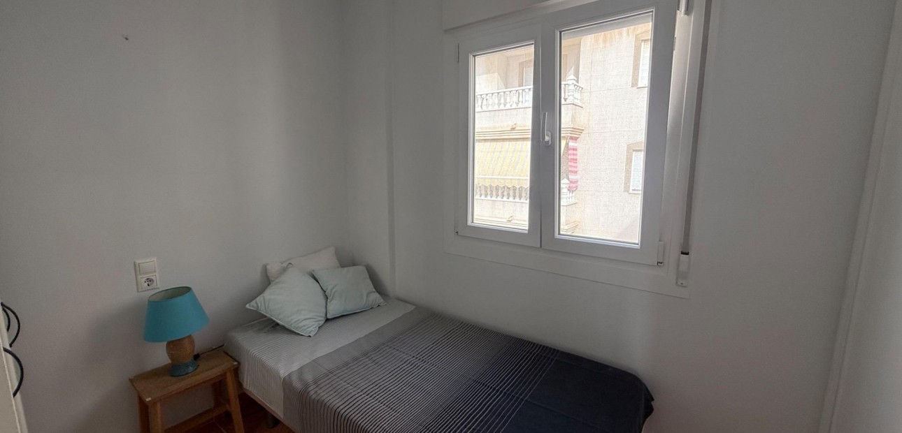 Venta - Apartamento / piso -
Torrevieja - Playa del cura