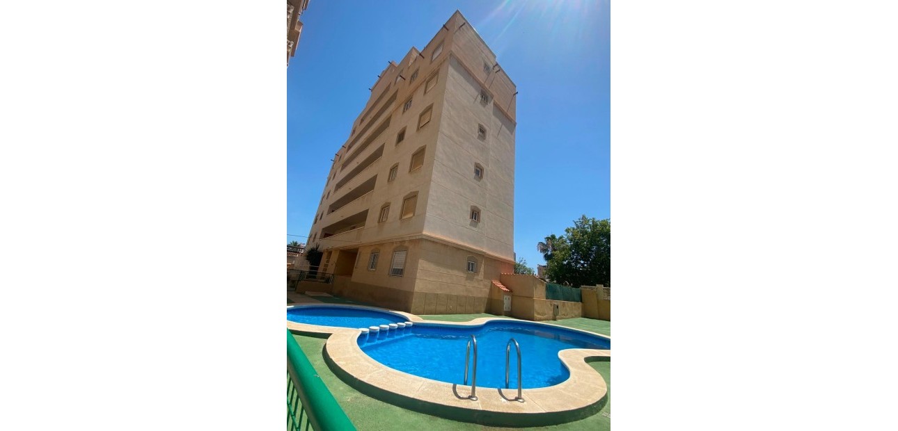 Venta - Apartamento / piso -
Torrevieja - Playa del cura