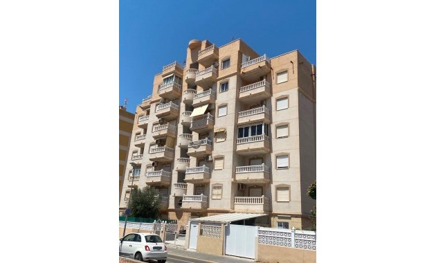 Venta - Apartamento / piso -
Torrevieja - Playa del cura