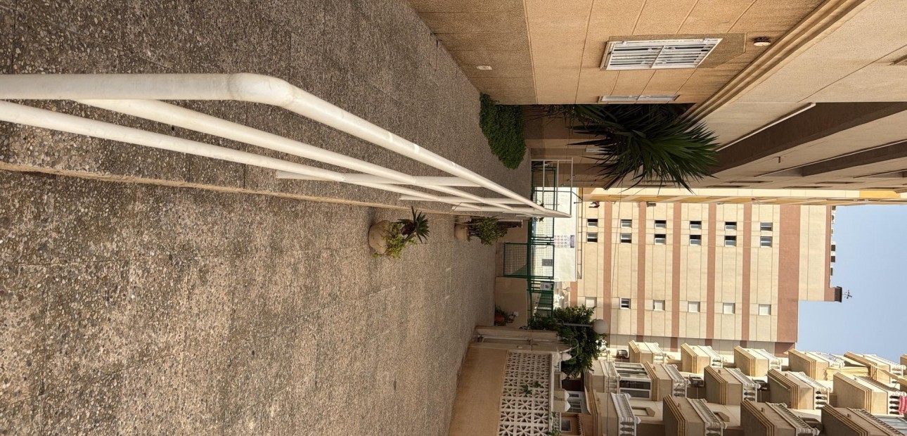 Venta - Apartamento / piso -
Torrevieja - Playa del cura