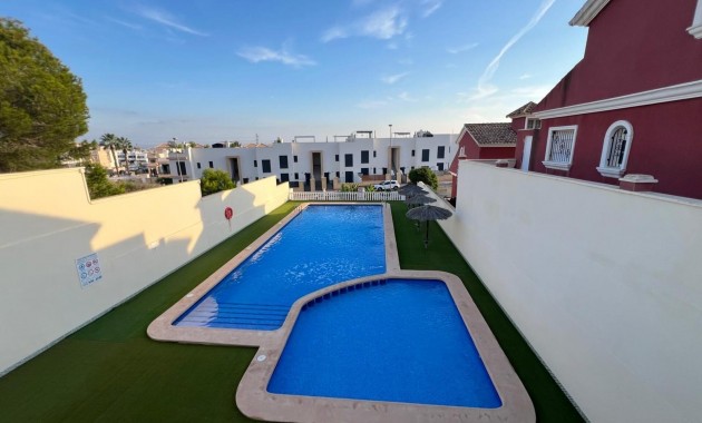 Venta - Villa -
Torrevieja - Los Frutales