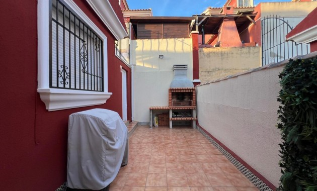 Venta - Villa -
Torrevieja - Los Frutales