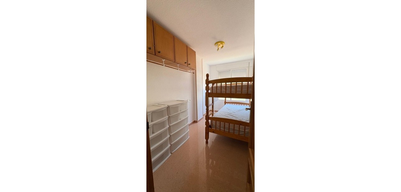 Venta - Apartamento / piso -
Guardamar del Segura - Pueblo