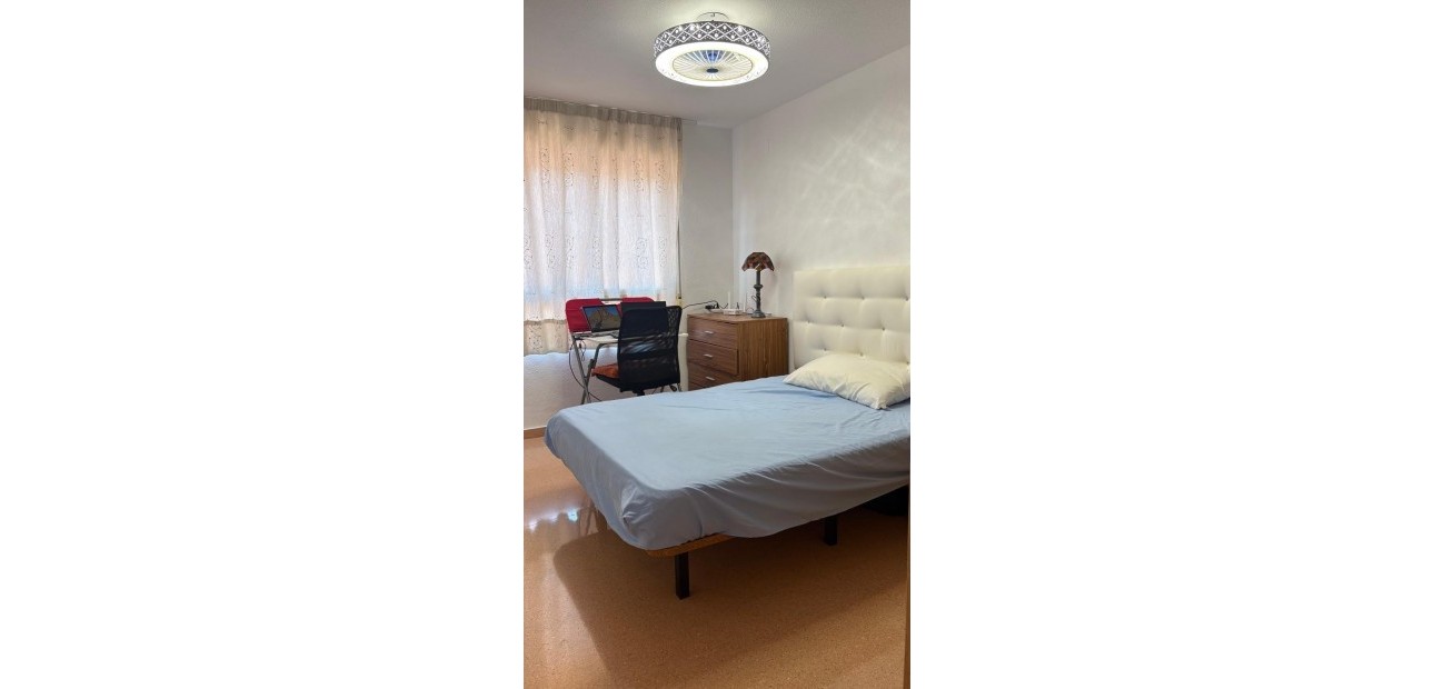 Venta - Apartamento / piso -
Guardamar del Segura - Pueblo