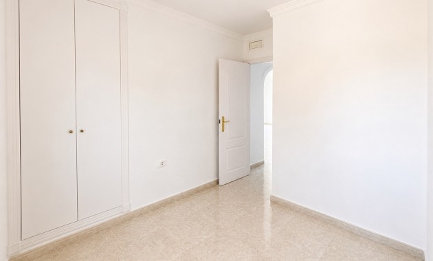 Venta - Apartamento / piso -
Algorfa - Pueblo