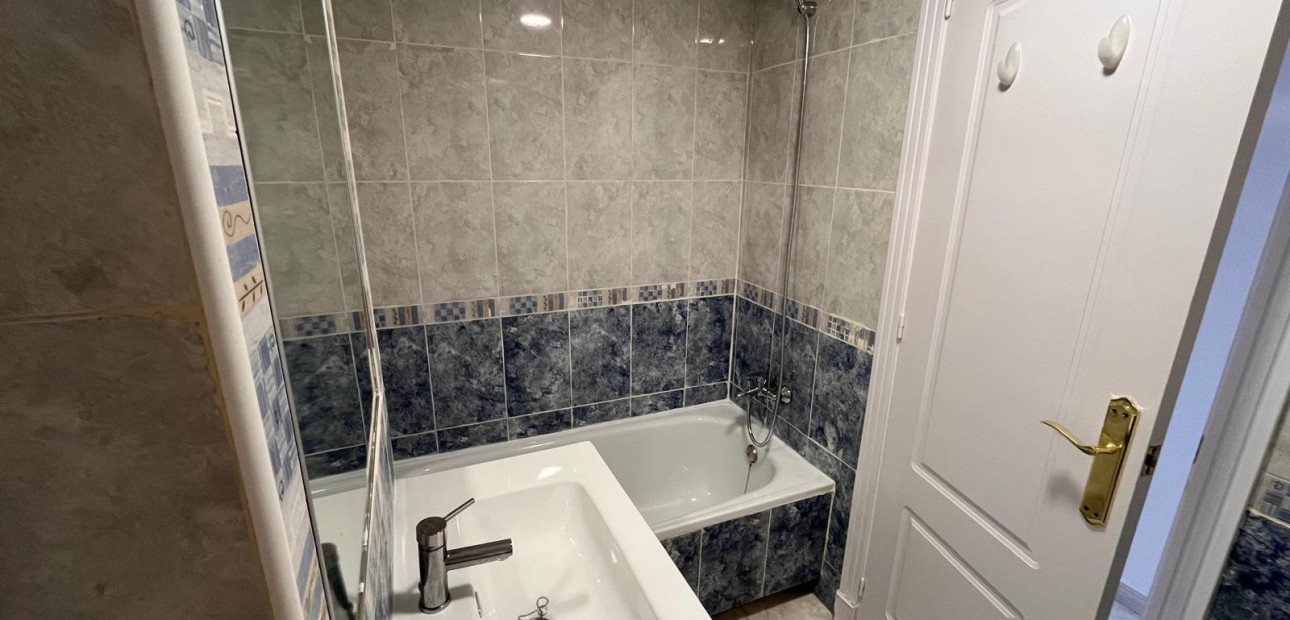 Venta - Apartamento / piso -
Algorfa - Pueblo