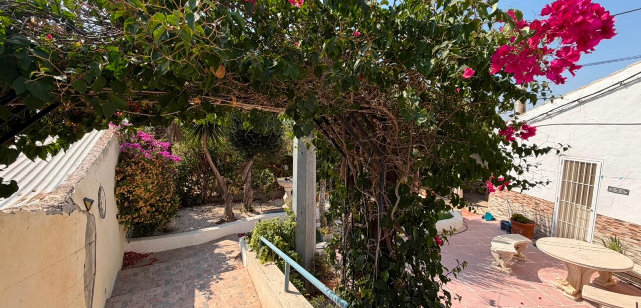 Venta - House -
Orihuela - Torremendo