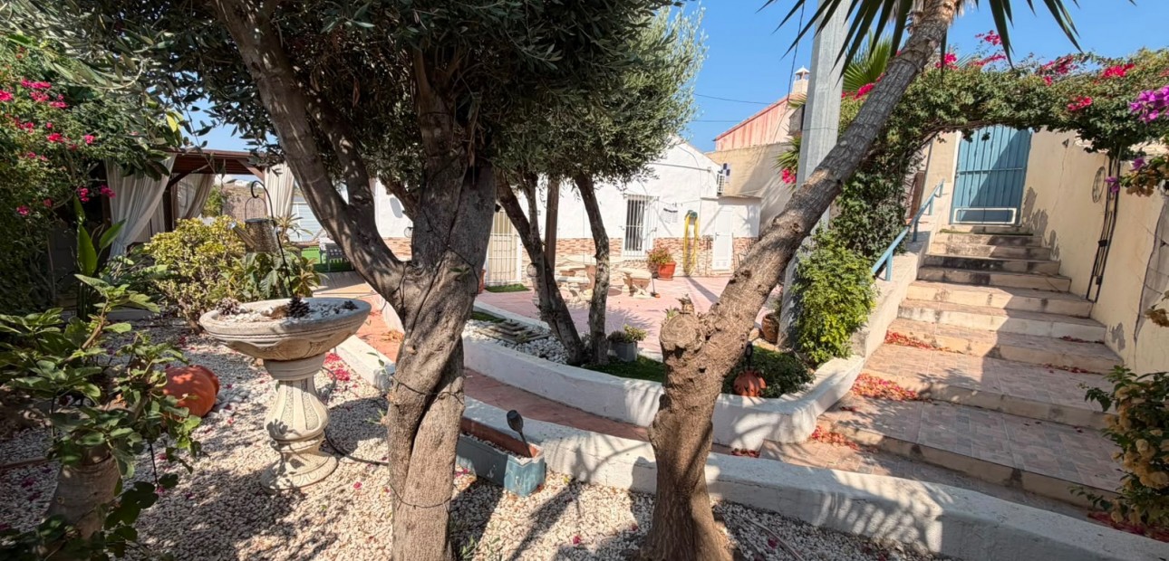 Venta - House -
Orihuela - Torremendo