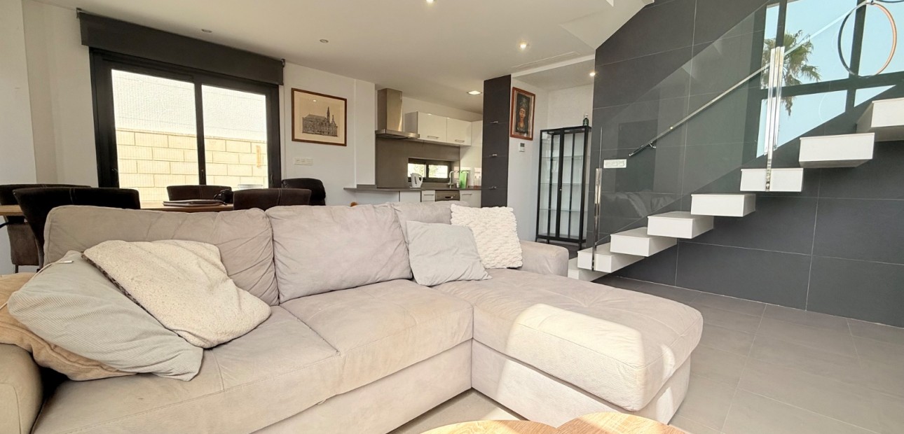 Venta - Villa -
Ciudad Quesada - Pueblo Bravo