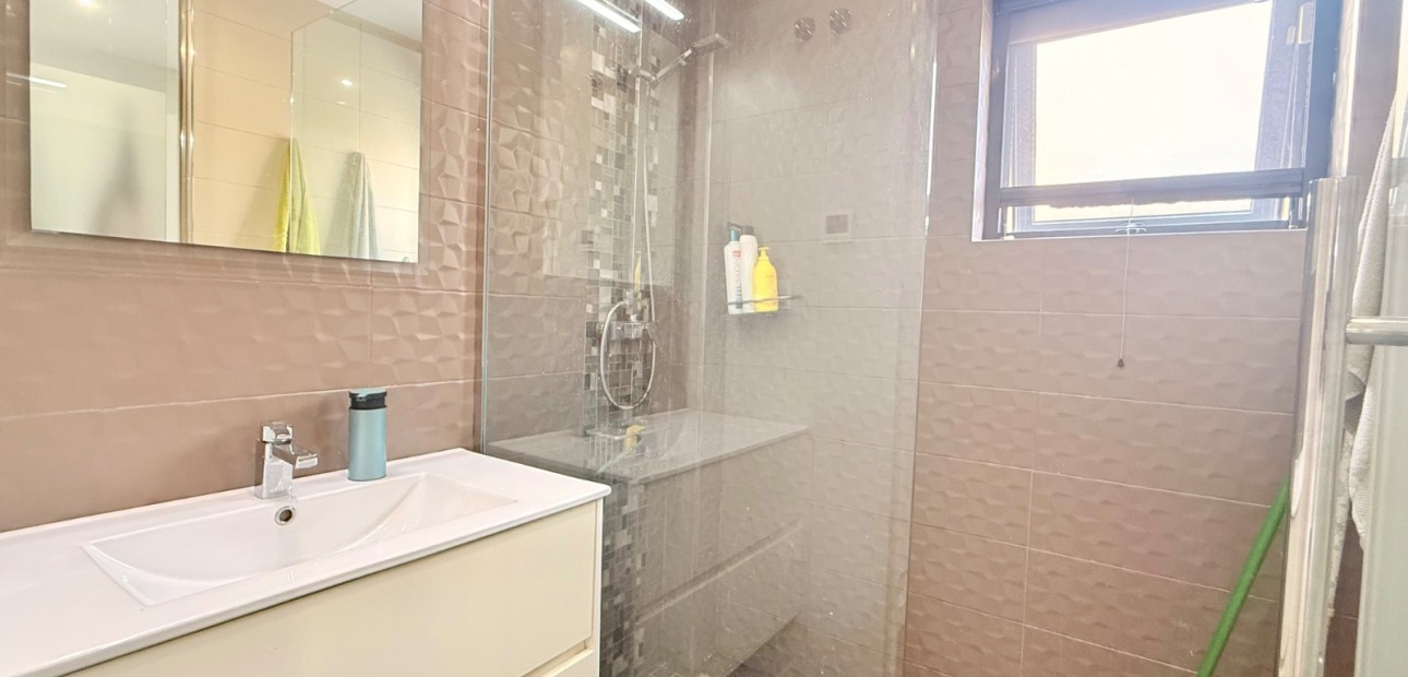 Venta - Villa -
Ciudad Quesada - Pueblo Bravo