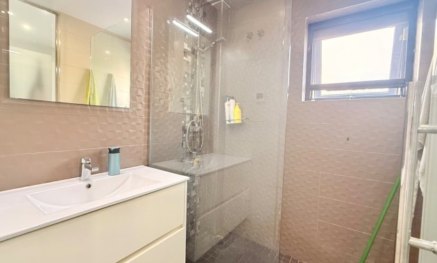 Venta - Villa -
Ciudad Quesada - Pueblo Bravo