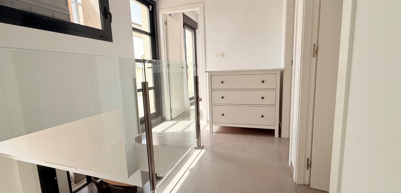 Venta - Villa -
Ciudad Quesada - Pueblo Bravo