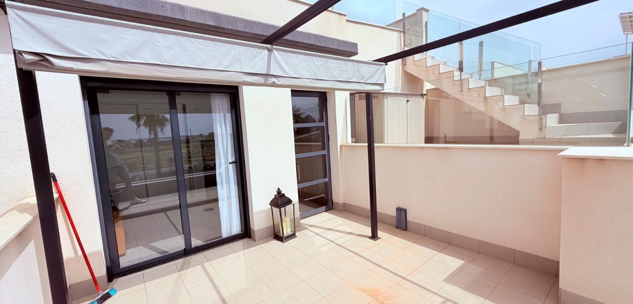 Venta - Villa -
Ciudad Quesada - Pueblo Bravo