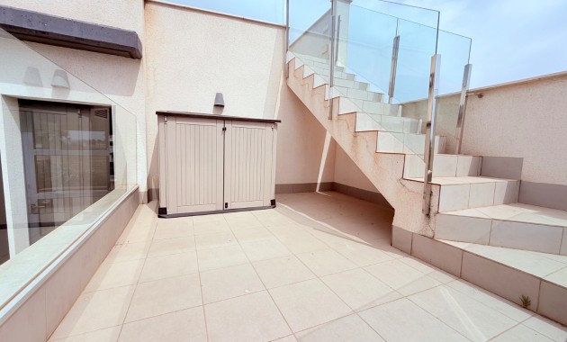 Venta - Villa -
Ciudad Quesada - Pueblo Bravo