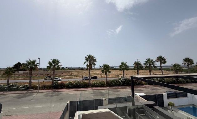 Venta - Villa -
Ciudad Quesada - Pueblo Bravo