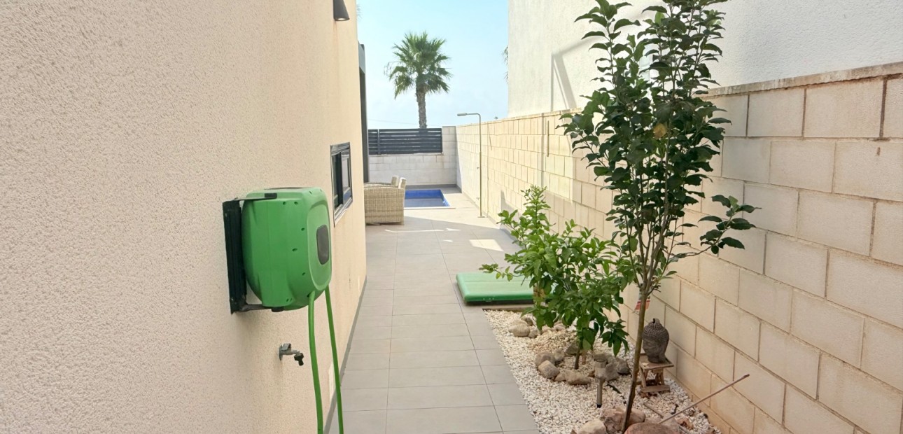 Venta - Villa -
Ciudad Quesada - Pueblo Bravo