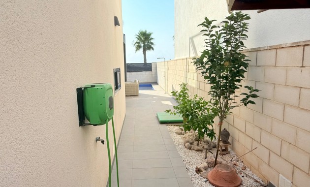 Venta - Villa -
Ciudad Quesada - Pueblo Bravo