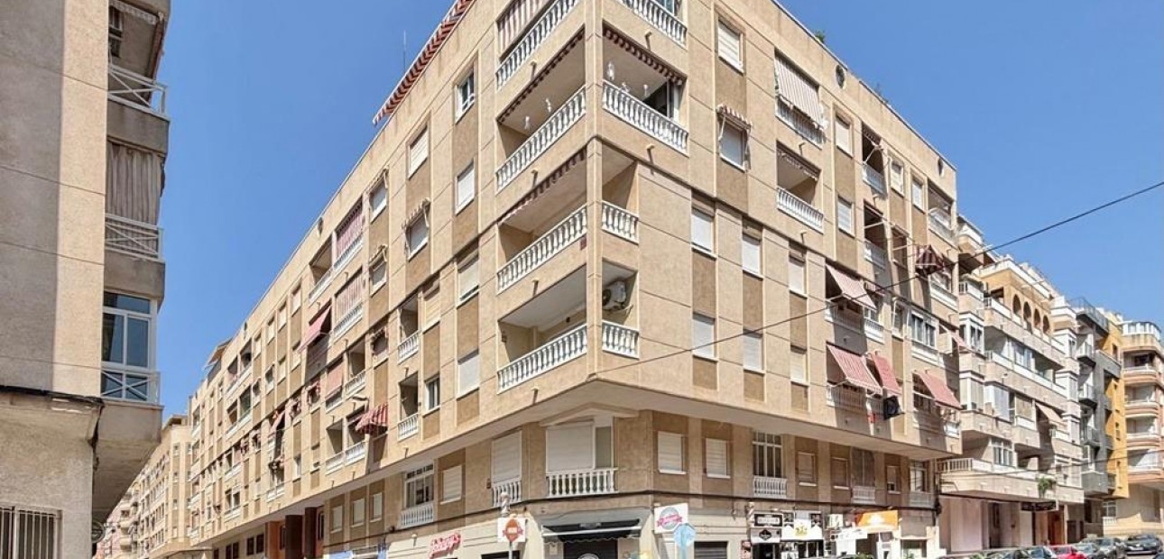 Herverkoop - Appartement / flat -
Torrevieja - torrevieja