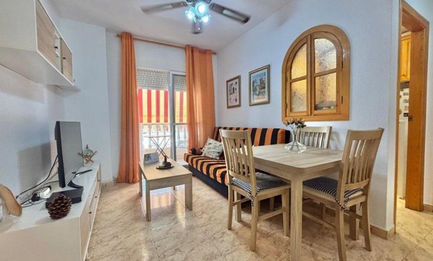 Herverkoop - Appartement / flat -
Torrevieja - torrevieja