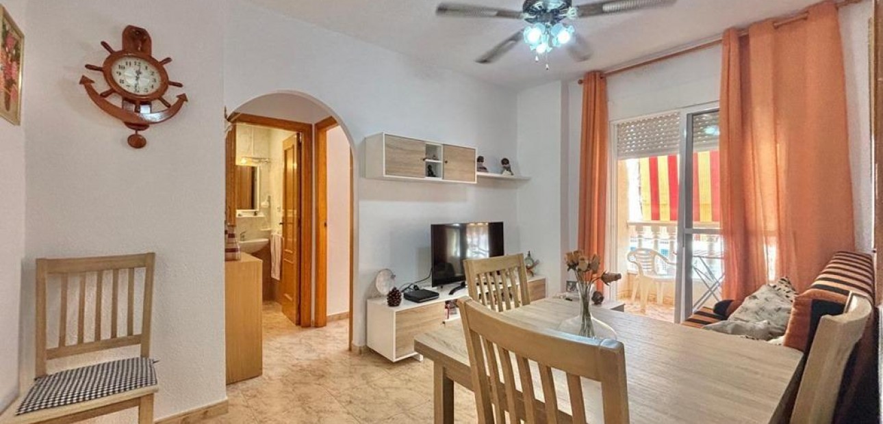 Herverkoop - Appartement / flat -
Torrevieja - torrevieja