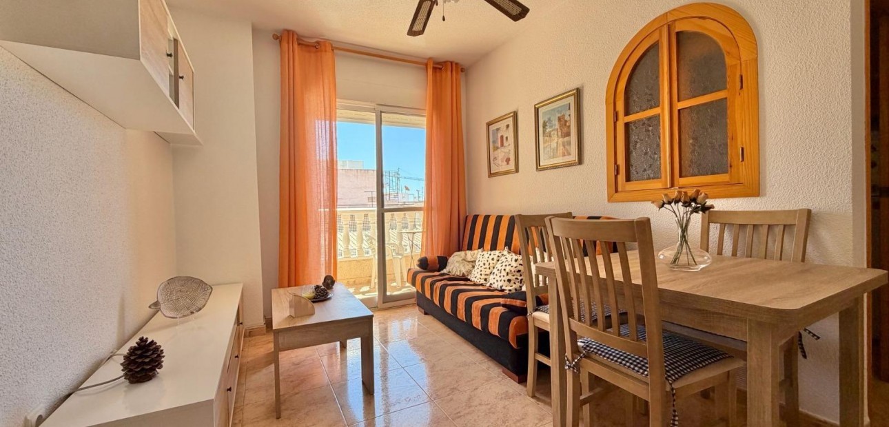 Herverkoop - Appartement / flat -
Torrevieja - torrevieja