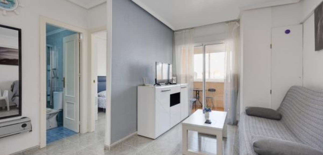 Venta - Apartamento / piso -
Torrevieja - Playa del cura