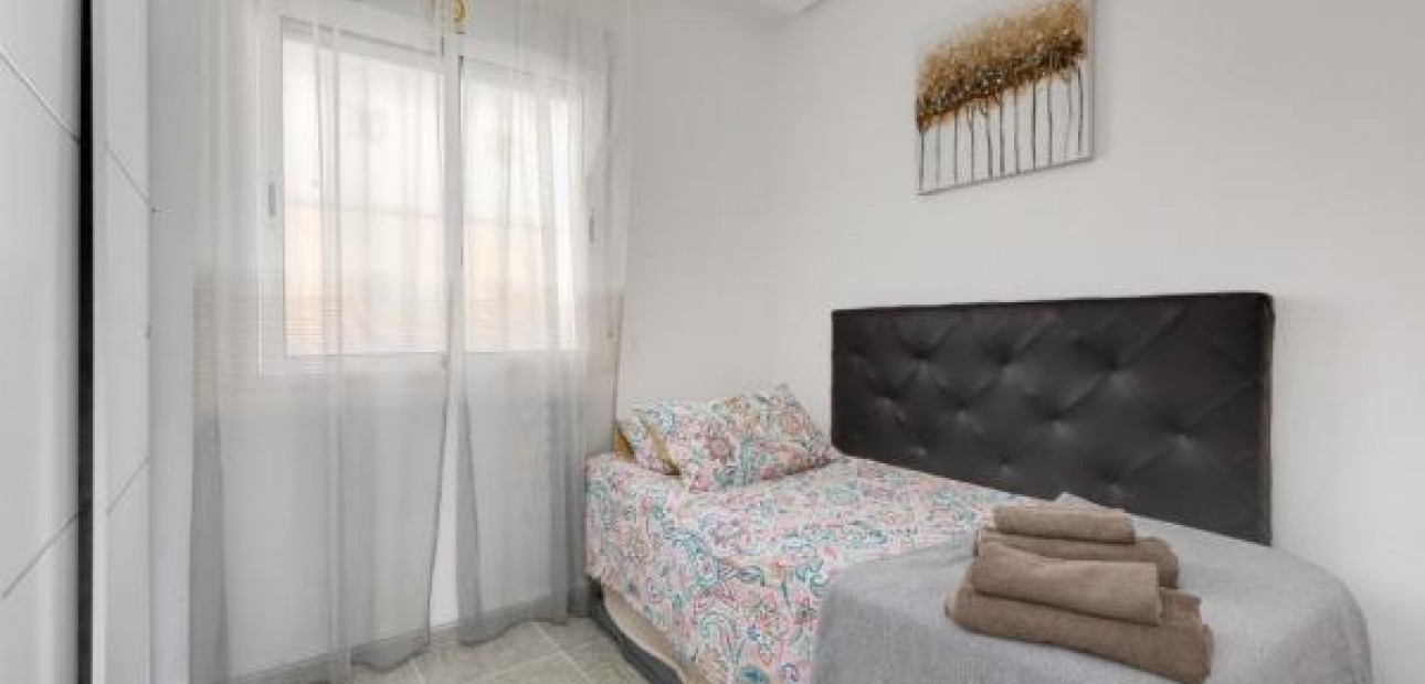 Venta - Apartamento / piso -
Torrevieja - Playa del cura