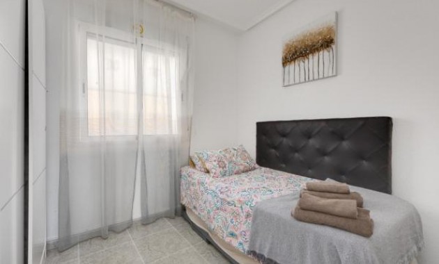 Venta - Apartamento / piso -
Torrevieja - Playa del cura