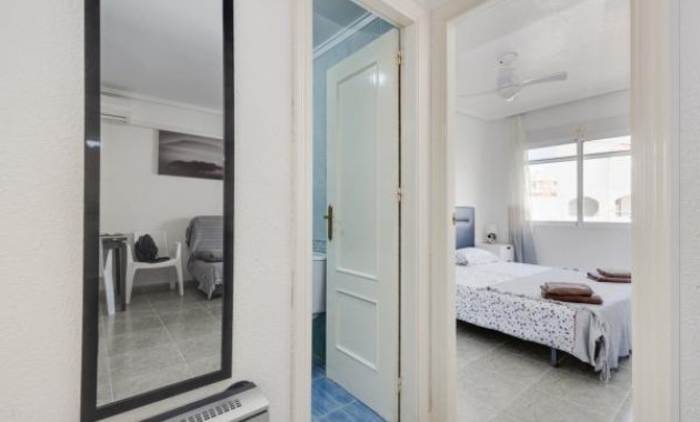 Venta - Apartamento / piso -
Torrevieja - Playa del cura