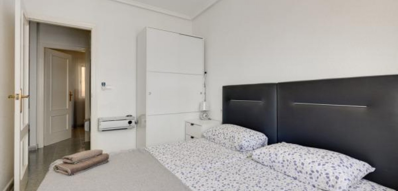 Venta - Apartamento / piso -
Torrevieja - Playa del cura